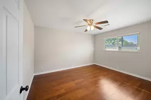 5203 Chantilly Ln, Houston, TX 77092 - Photo 14