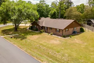 5821 Russell Ln Ln, Baytown, TX 77521 - Photo 4