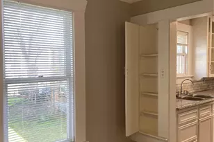 939 1/2 Byrne St, Houston, TX 77009 - Photo 8