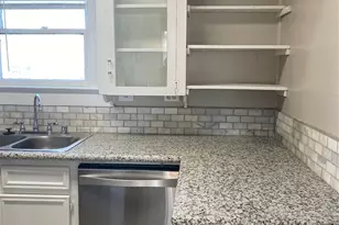 939 1/2 Byrne St, Houston, TX 77009 - Photo 10