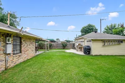 4923 Saxon Drive, Houston, TX 77092 - Photo 32