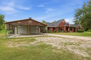 6803 Dogwood St, Manvel, TX 77578 - Photo 2