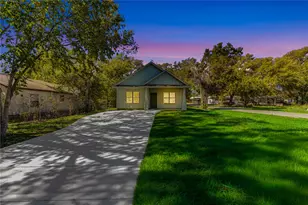 1309 Smith St, Navasota, TX 77868 - Photo 1