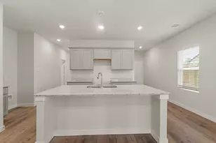 1213 Red Hills Dr, Iowa Colony, TX 77583 - Photo 2