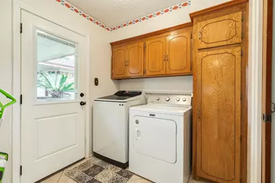 304 Arrowwood Street, Lake Jackson, TX 77566 - Photo 22