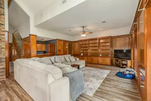 304 Arrow Wood St, Lake Jackson, TX 77566 - Photo 14