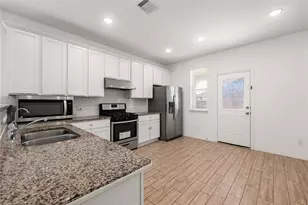 31303 Whitfield Ct, Fulshear, TX 77441 - Photo 8