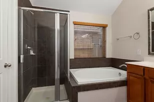 1906 Sonoma Breeze Dr, Houston, TX 77049 - Photo 24