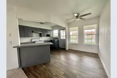 1754 W 6th Street, Freeport, TX 77541 - Photo 4