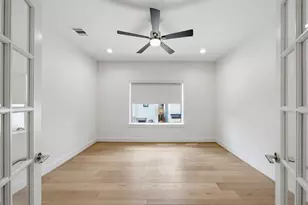 1737 Ojeman Point Ln, Houston, TX 77055 - Photo 18