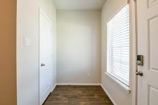 16744 Lonely Pines Dr, Conroe, TX 77302 - Photo 2