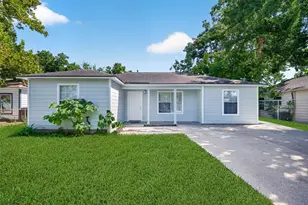 7542 Bywood St, Houston, TX 77028 - Photo 1