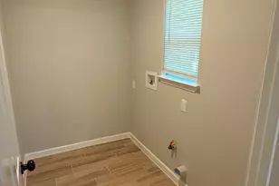 7542 Bywood St, Houston, TX 77028 - Photo 8