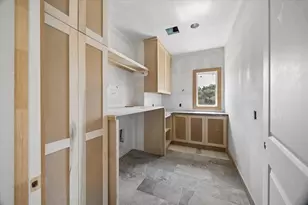 1050 W 42nd St, Houston, TX 77018 - Photo 22