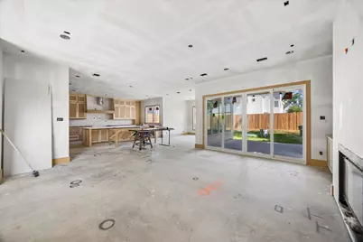 1050 W 42nd Street, Houston, TX 77018 - Photo 6