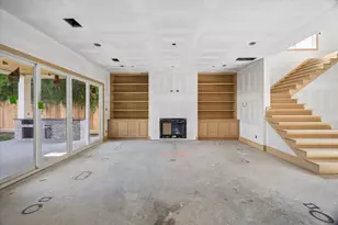 1050 W 42nd St, Houston, TX 77018 - Photo 4