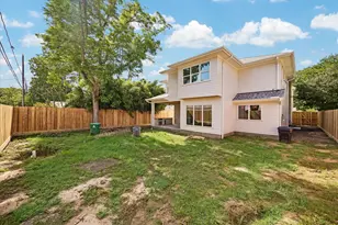 1050 W 42nd St, Houston, TX 77018 - Photo 26