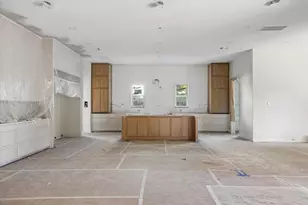 515 W 33rd St, Houston, TX 77018 - Photo 8