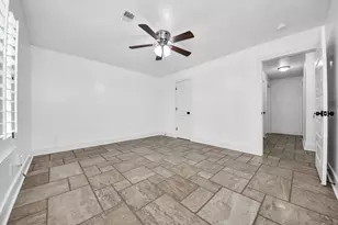 4631 Mi Castillo Ct, Houston, TX 77045 - Photo 18