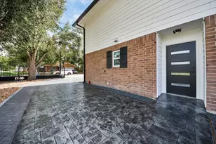 4631 Mi Castillo Ct, Houston, TX 77045 - Photo 4