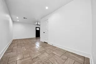 4631 Mi Castillo Ct, Houston, TX 77045 - Photo 14