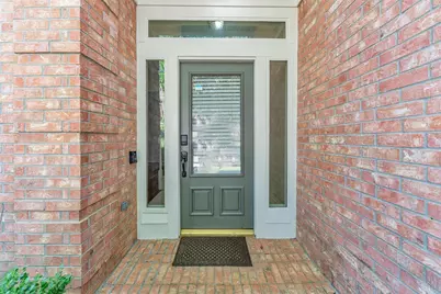 18 Dover Drive, Conroe, TX 77304 - Photo 8