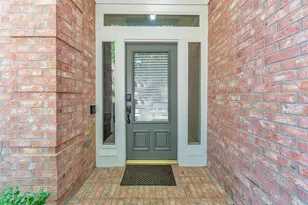 18 Dover Dr, Conroe, TX 77304 - Photo 8