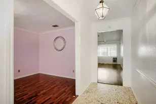 9610 S Hanworth Dr, Houston, TX 77031 - Photo 10