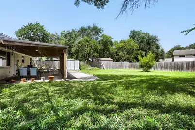 9610 S Hanworth Drive, Houston, TX 77031 - Photo 28