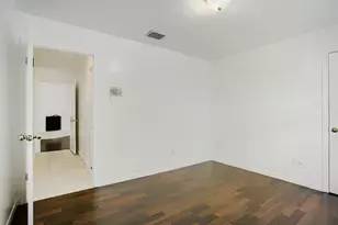 9610 S Hanworth Dr, Houston, TX 77031 - Photo 22