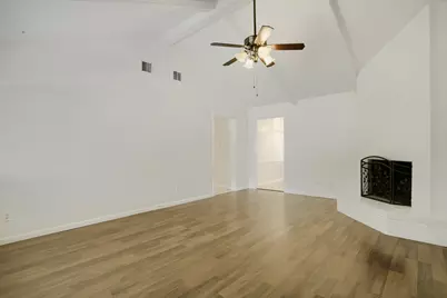 9610 S Hanworth Drive, Houston, TX 77031 - Photo 6