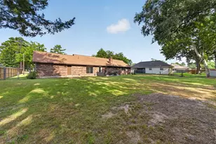 711 Baker Dr, Tomball, TX 77375 - Photo 34