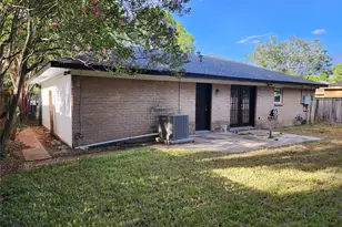 12875 Westella Dr, Houston, TX 77077 - Photo 20