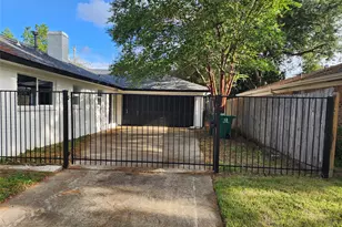 12875 Westella Dr, Houston, TX 77077 - Photo 16