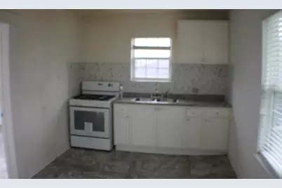 508 B Wayside, Houston, TX 77011 - Photo 2