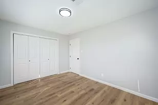 247 E Janisch Rd, Houston, TX 77022 - Photo 18