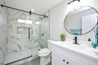 247 E Janisch Rd, Houston, TX 77022 - Photo 22