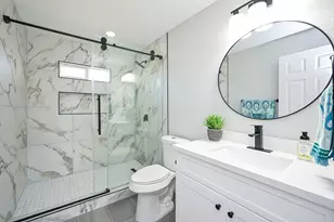 247 E Janisch Rd, Houston, TX 77022 - Photo 22