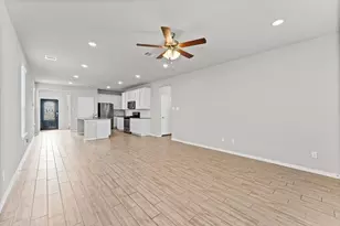 10818 Catclaw Ct, Tomball, TX 77375 - Photo 8