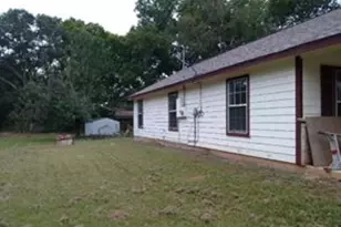 1131 W Front St, Sealy, TX 77474 - Photo 6