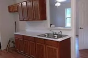 1131 W Front St, Sealy, TX 77474 - Photo 10