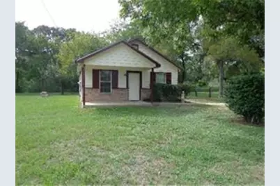 1131 W Front Street, Sealy, TX 77474 - Photo 1
