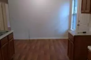 1131 W Front St, Sealy, TX 77474 - Photo 4