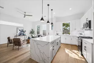 7723 Sky Dweller Dr, Houston, TX 77055 - Photo 12