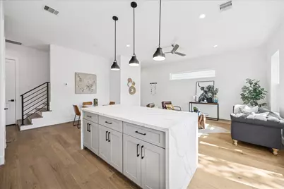 7723 Sky Dweller Drive, Houston, TX 77055 - Photo 10