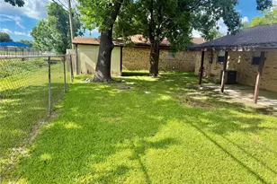 501 E Oak St, Highlands, TX 77562 - Photo 18