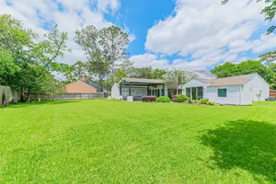 10303 Lynbrook Hollow St, Houston, TX 77042 - Photo 4