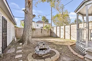 1120 E 26th St, Houston, TX 77009 - Photo 24