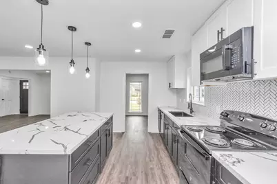 5006 Heatherbloom Drive, Houston, TX 77045 - Photo 16