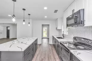 5006 Heatherbloom Dr, Houston, TX 77045 - Photo 16